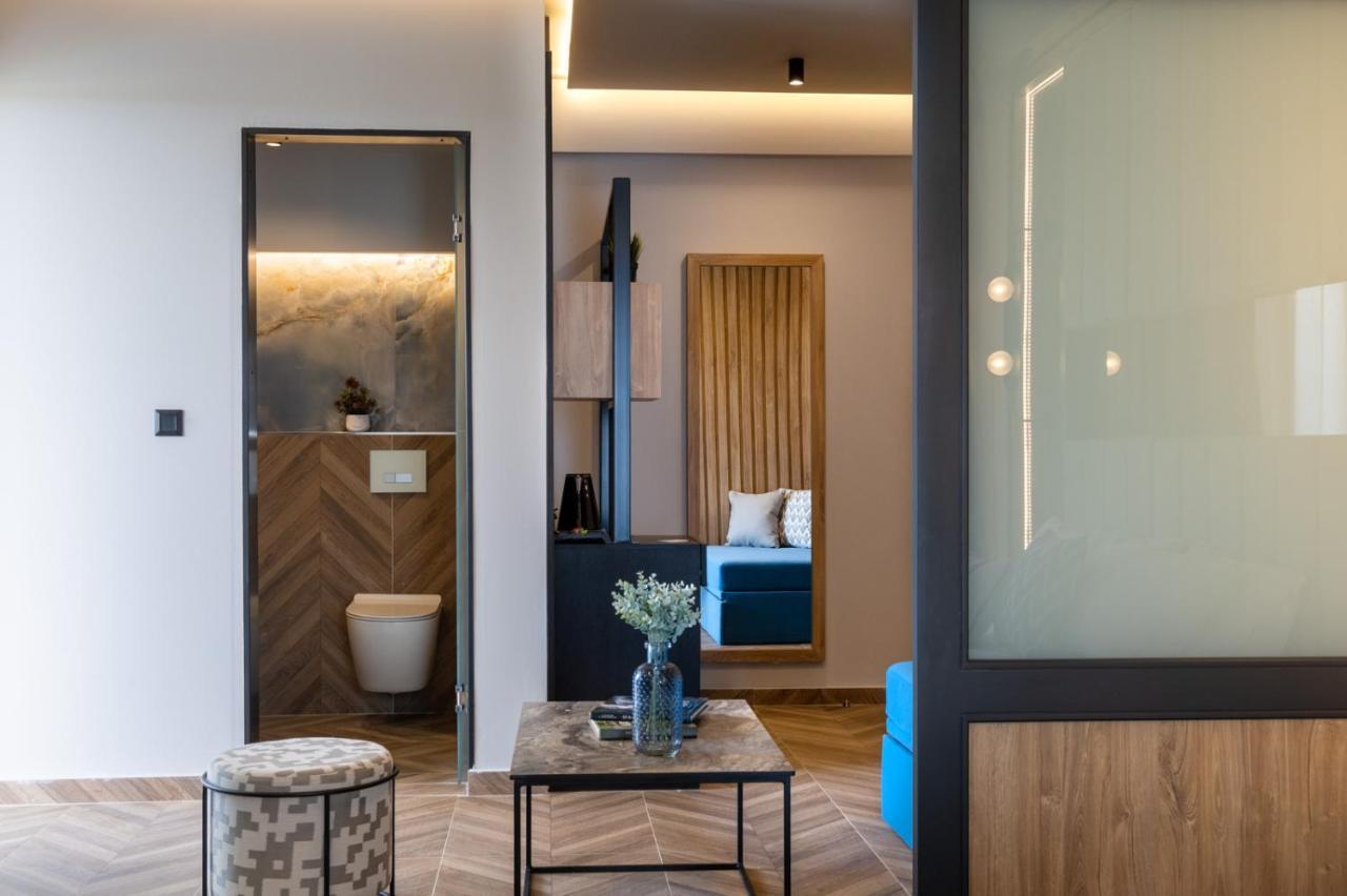 Otel Mythic Summer