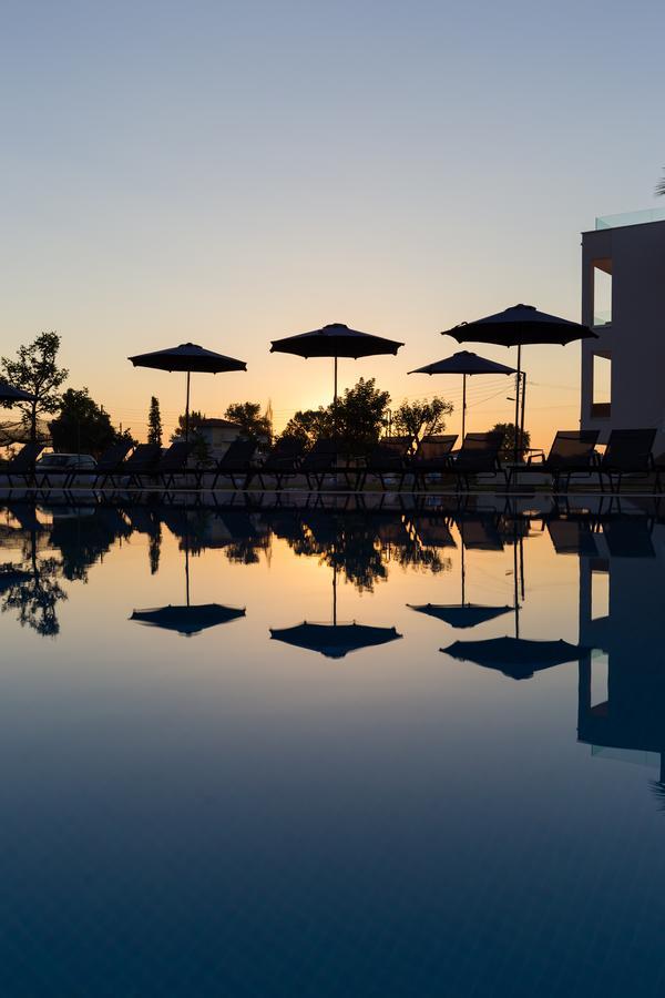 Mythic Summer Otel